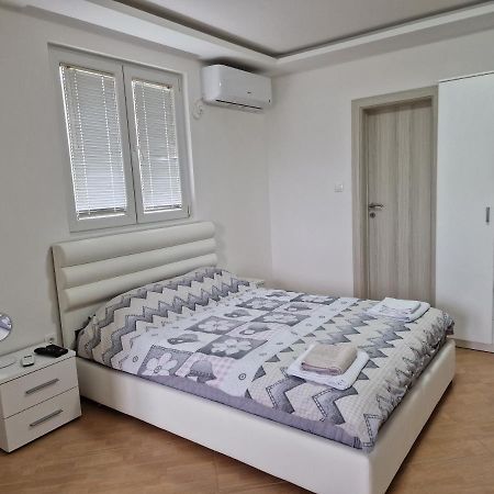 Apartman Tolosi Podgorica Exterior photo